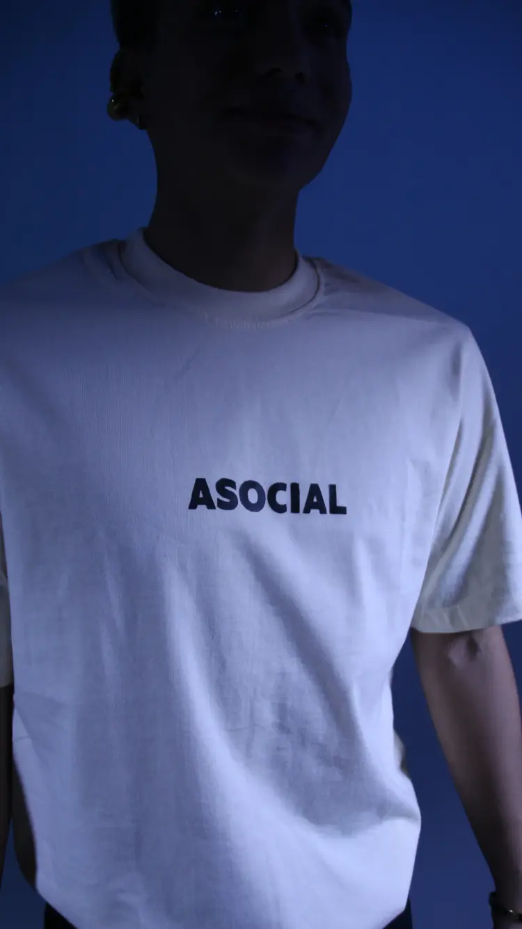Camiseta Asocial Beige